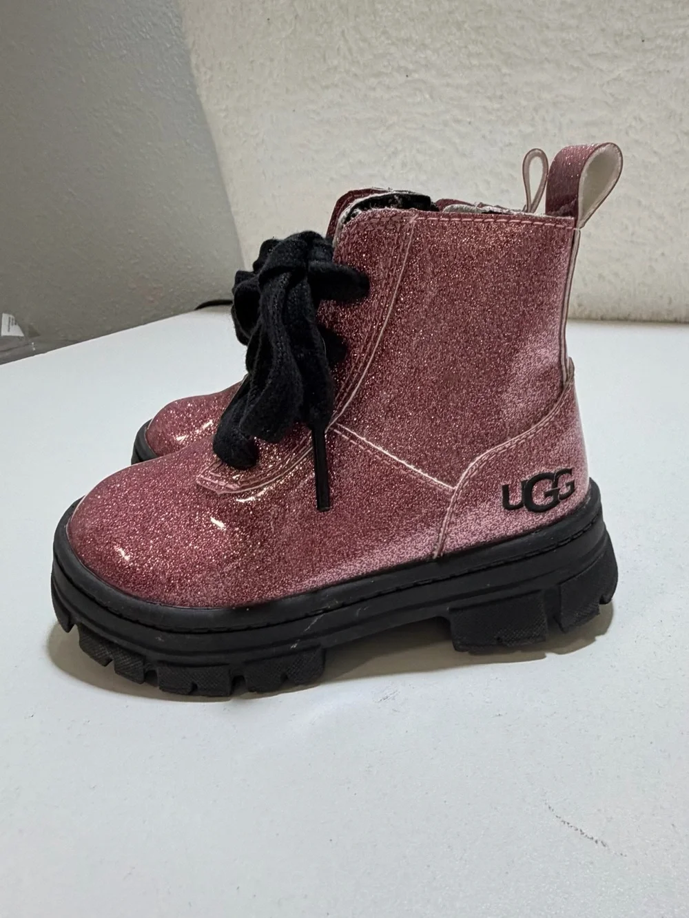 UGG Kids Ashton Lace Up Glitter Pink Combat Boots Size 7